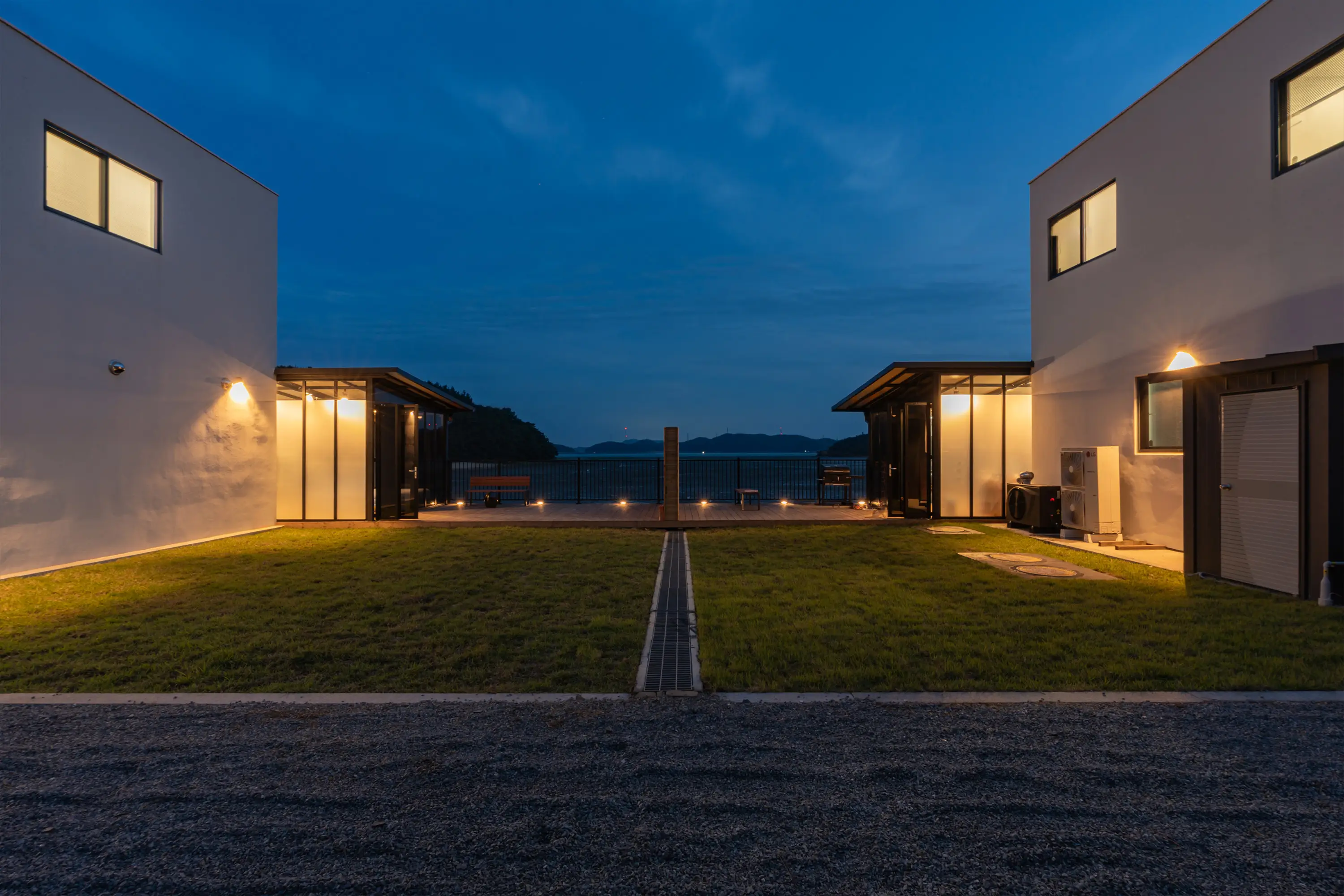 Rear view of Taean 287 Pension at night