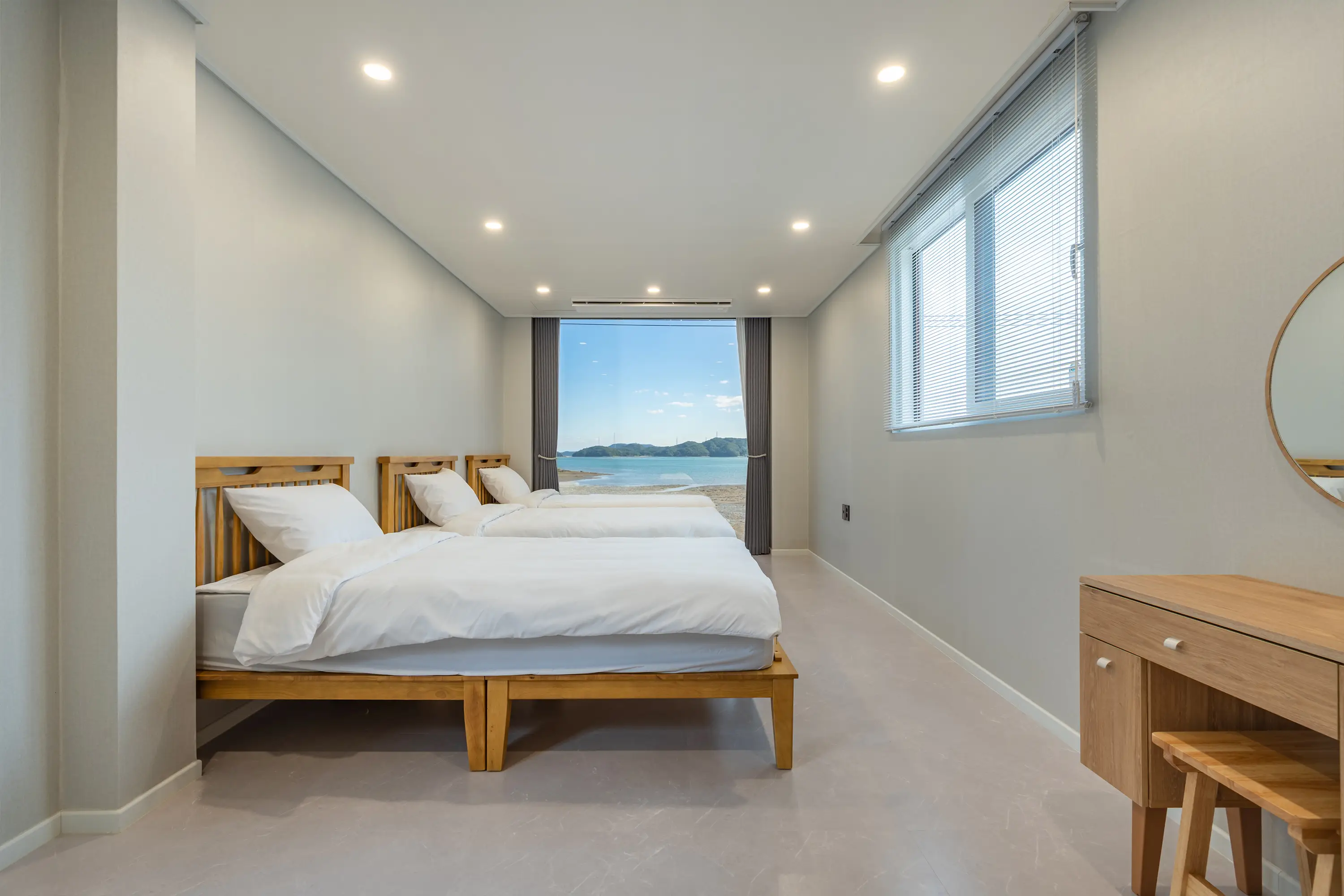 Bedroom with cozy bedding